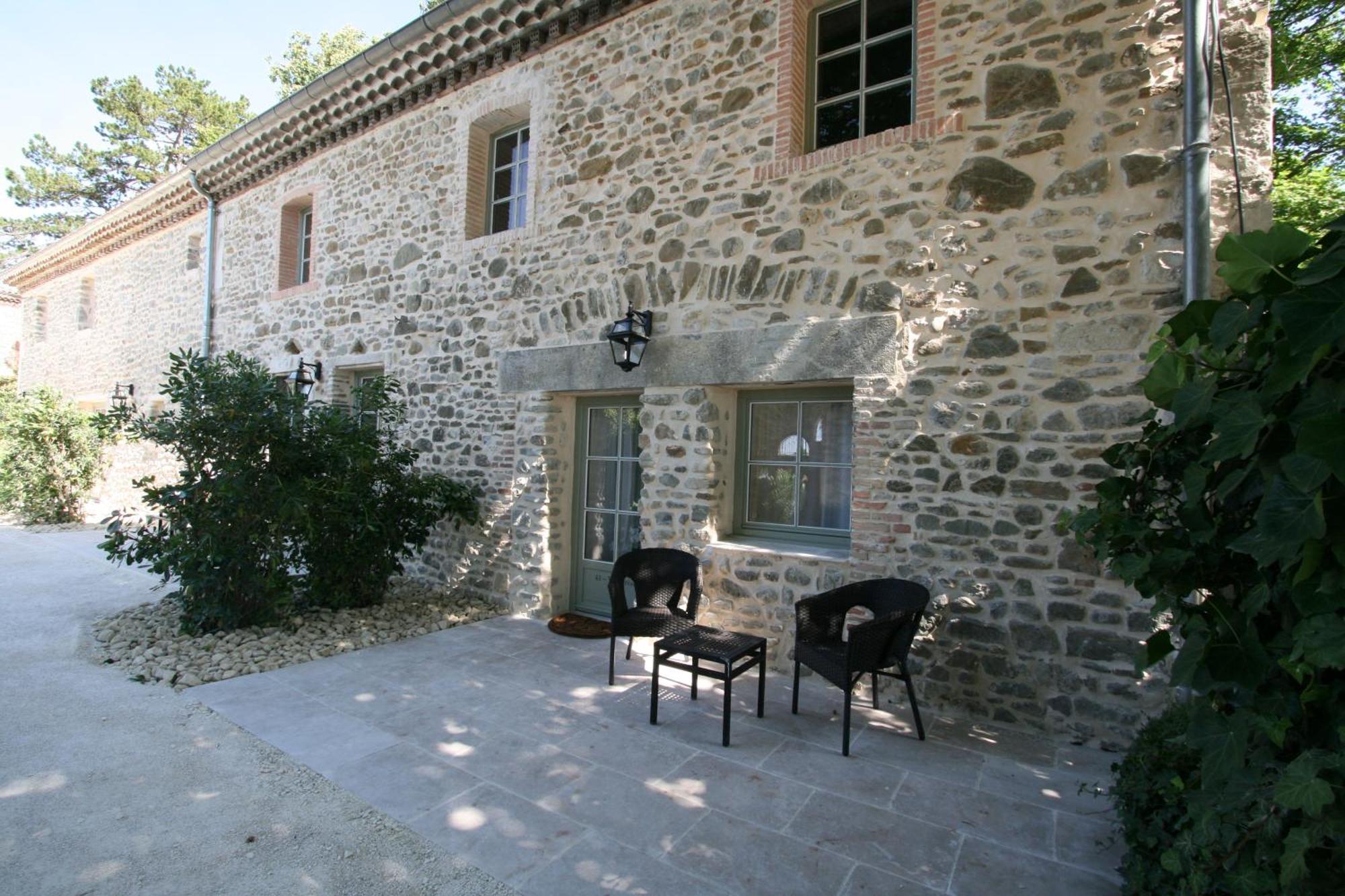 Chateau Les Oliviers De Salettes Charols Room photo